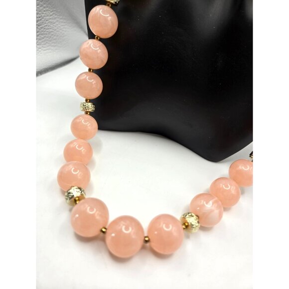 Gorgeous Vintage Pale Pink Glass Necklace with Gold bead Spacers 1940s - Picture 3 of 8